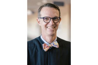 Missouri judge who wore an Elvis wig and often played his music in court agrees to step down