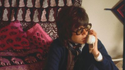 The Retro Revival Everyone Is Upon Us – Jane Fonda's Pattern-Drenched '70s Bedroom Embodies The Groovy Trend Everyone Is Talking About