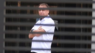 Court orders Bolsonaro's arrest after suspicion that he tried to remove electronic bracelet