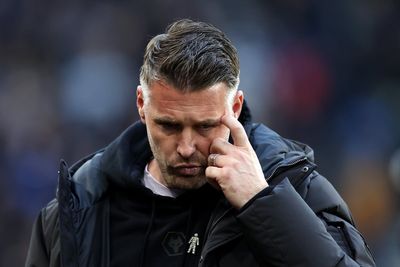 Wolves 0-2 Crystal Palace: Rob Edwards' homecoming spoiled as Eagles coast to victory