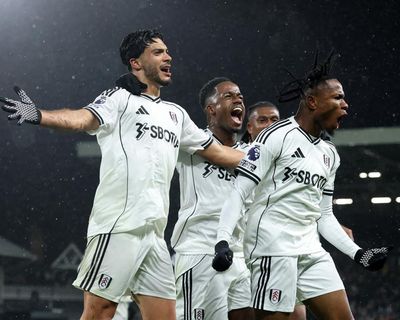 Jiménez calms choppy waters at Fulham with late winner against Sunderland