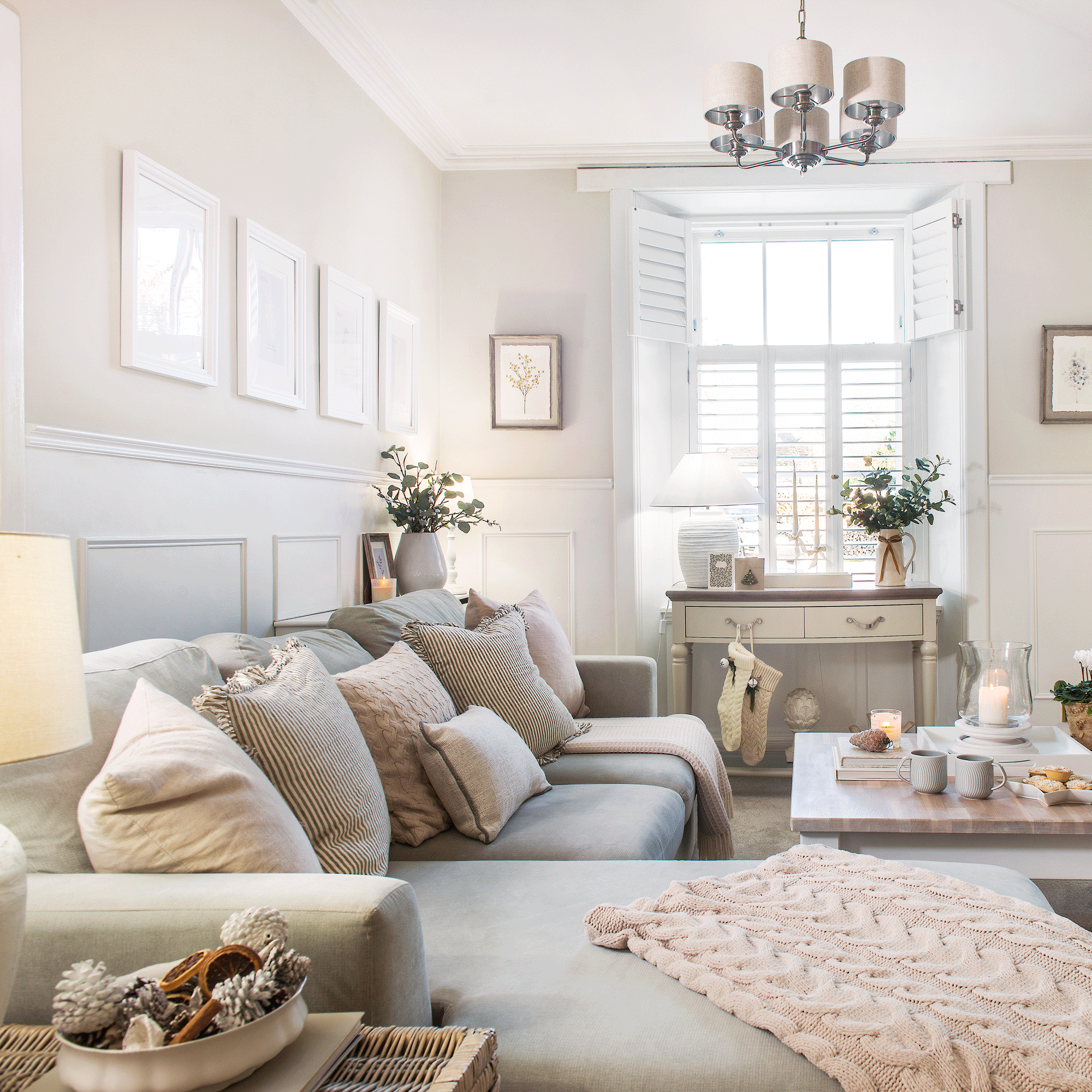 This elegant, soothing home is the perfect example of how to master a neutral festive look