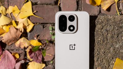 OnePlus 15 passes JRE's durability like no other, thanks to its new tough exterior