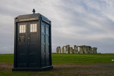 Tardis arrives at Stonehenge to mark Doctor Who Day