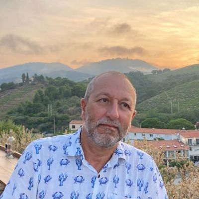 Analyst who called the dot-com bubble says Americans are turning a deaf ear to AI warnings—and a worse meltdown than 2008 looms