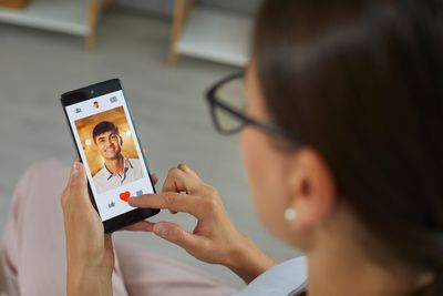 7 Hidden Dangers Lurking in Modern Dating Apps