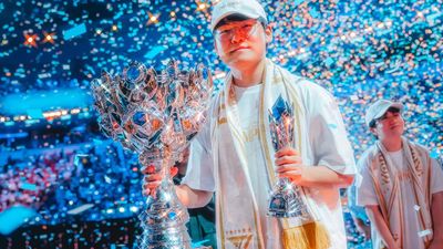 Former T1 ADC Gumayusi reunites with Zeus at HLE