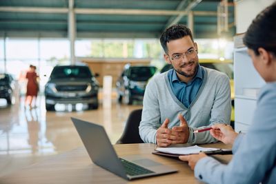 8 Things You Should Avoid Doing at the Dealership If You Really Want a Good Deal