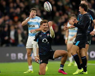 England edge over line for autumn clean sweep but Argentina fume over Curry scuffle