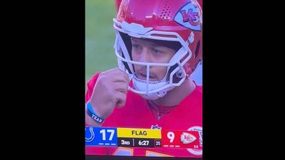 Patrick Mahomes Ripped for Desperate Move After Missing Big Throw vs. Colts