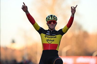 UCI Cyclo-cross World Cup: Thibau Nys claims dominant solo win in Tábor
