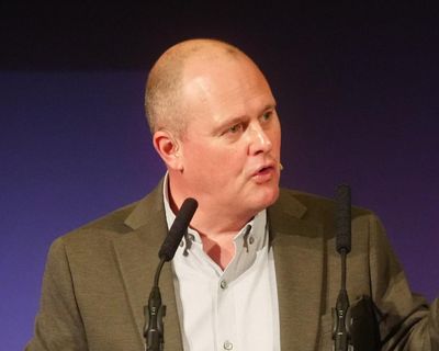 Unions urge Reeves to prioritise living standards as CBI presses for shift on employment rights