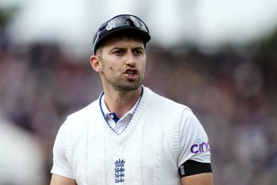 Mark Wood urges England to ‘fight fire with fire’ and hit back after Perth loss
