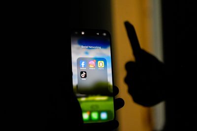 Another country set to join Australia with ban on social media for children