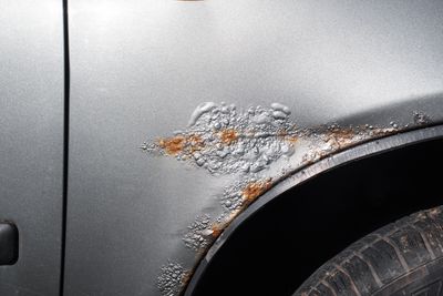 When Rust Hides in Plain Sight—The $50 Dealership Trick You’ve Never Noticed