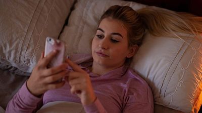 TikTok scrolling can cause 'brain rot' according to new American Psychological Association study