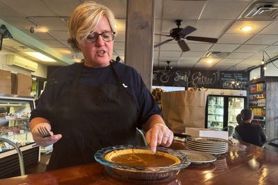 Sweet potato or pumpkin? The Thanksgiving pie debate