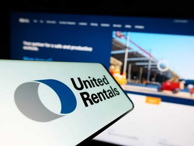 What Are Wall Street Analysts' Target Price for United Rentals Stock?