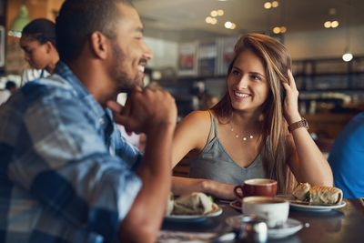 7 Red Flags to Look for on a First Date After You’ve Been Married for Years