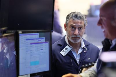 Why your 401(k) is safe from a 40% crash in stocks—but not a 10% to 15% correction, top analyst says