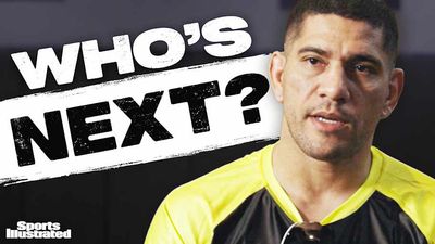 Alex Pereira Talks Jon Jones Super Fight, Khamzat Chimaev Challenge and New Oakley Meta Vanguard Glasses