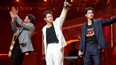 What is going on at these Jonas Brothers concerts?