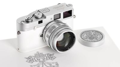 Pope Francis' Leica camera sells for a thousand times its estimated value!