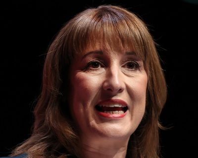 Rachel Reeves urges Labour MPs to back her make-or-break budget