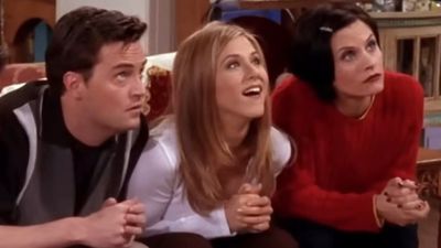 I Just Found Out The Insane Number Of Wardrobe Changes Friends Was Going Through By The End, Thanks To Jennifer Aniston's Longtime Designer
