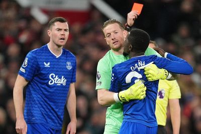 Idrissa Gana Gueye sent off for slapping Everton team-mate Michael Keane