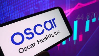 Oscar Health Jumps in Hopes of Obamacare Extensions. Should You Buy OSCR Stock Here?