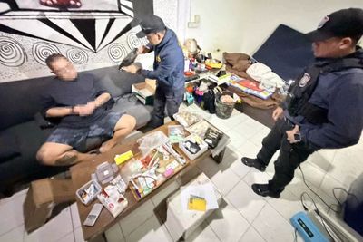 Chinese illegal caught selling drugs on Koh Phangan