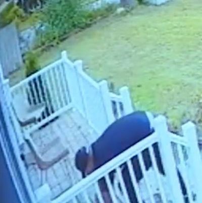 ‘Porch pirate’ crime ring ‘hacked’ FedEx delivery system to steal packages carrying electronic devices, prosecutors say