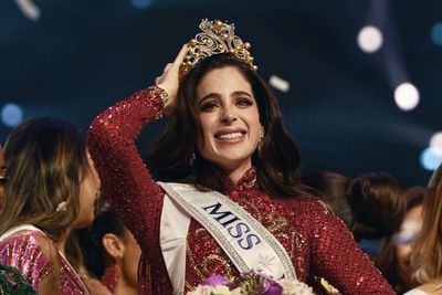 Resigned Judge Threatens Legal Action After Miss Universe Controversy Erupts - Meanwhile, President Claims 'No Judge Resigned'