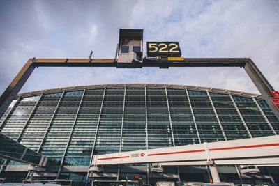 Heathrow airport’s £33bn plan for third runway gets government go-ahead