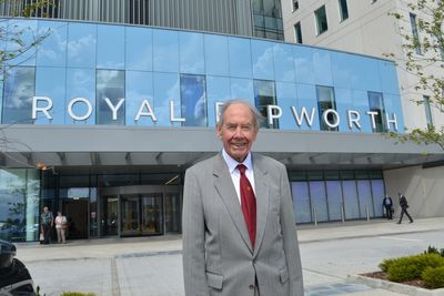 Surgeon who led UK’s first successful heart transplant operation dies aged 93