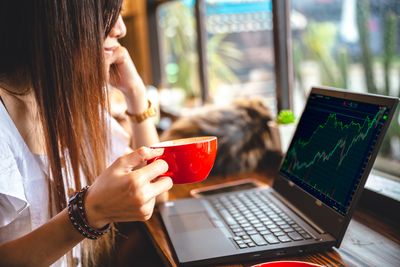 What Are the Stock Market Black Friday Hours for Thanksgiving 2025?