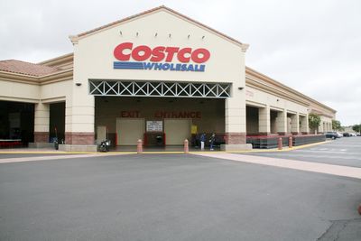 Is Costco Open on Thanksgiving 2025?