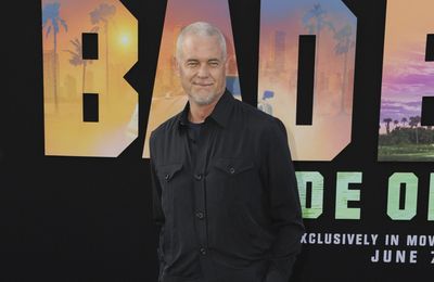 Eric Dane given 10-minute standing ovation on Brilliant Minds set