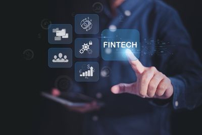 5 Fintechs To Consider Selling As The Market Stays Frothy