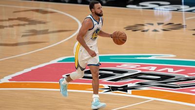 Steph Curry Explains Why 'Everyone Should Be on Alert' Amid Sneaker Free Agency