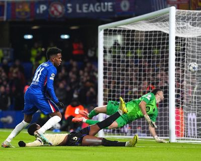 Estêvão wonder goal lights up Chelsea’s statement win over 10-man Barcelona