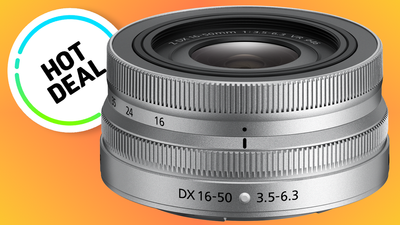 Save £80 on the dinky Nikon Z DX 16-50mm f/3.5-6.3 VR – and it comes in SILVER!