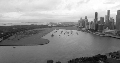 You Won’t Believe These Glow-Ups: 25 “Then Vs Now” Photos Of Famous Cities Around The World