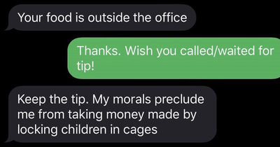 44 Texts From Delivery Drivers People Actually Received That Might Make You Laugh