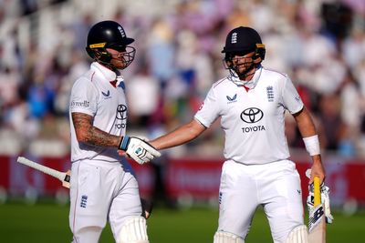 Ian Botham sets Ashes challenge for Ben Stokes and Joe Root after ‘horrendous’ loss