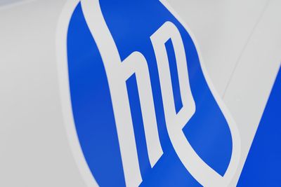 HP to Lay Off 6,000, and Generate £800M Savings With AI Gamble