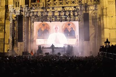 Pope Leo 'Rave Party' Was No Hoax: Padre Guilherme's Viral DJ Set Ignites Cathedral Square as Vatican Courts Gen Z