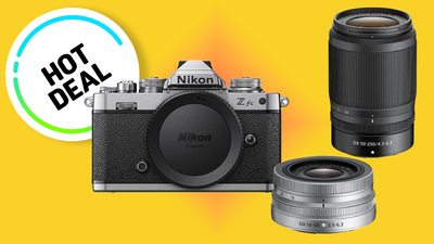 £400 off! This Nikon Z fc twin lens kit is an absolute steal this Black Friday!