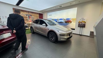 I Saw Tesla's Three-Row Model Y L In China. It Proves Tesla's In Its Malaise Era